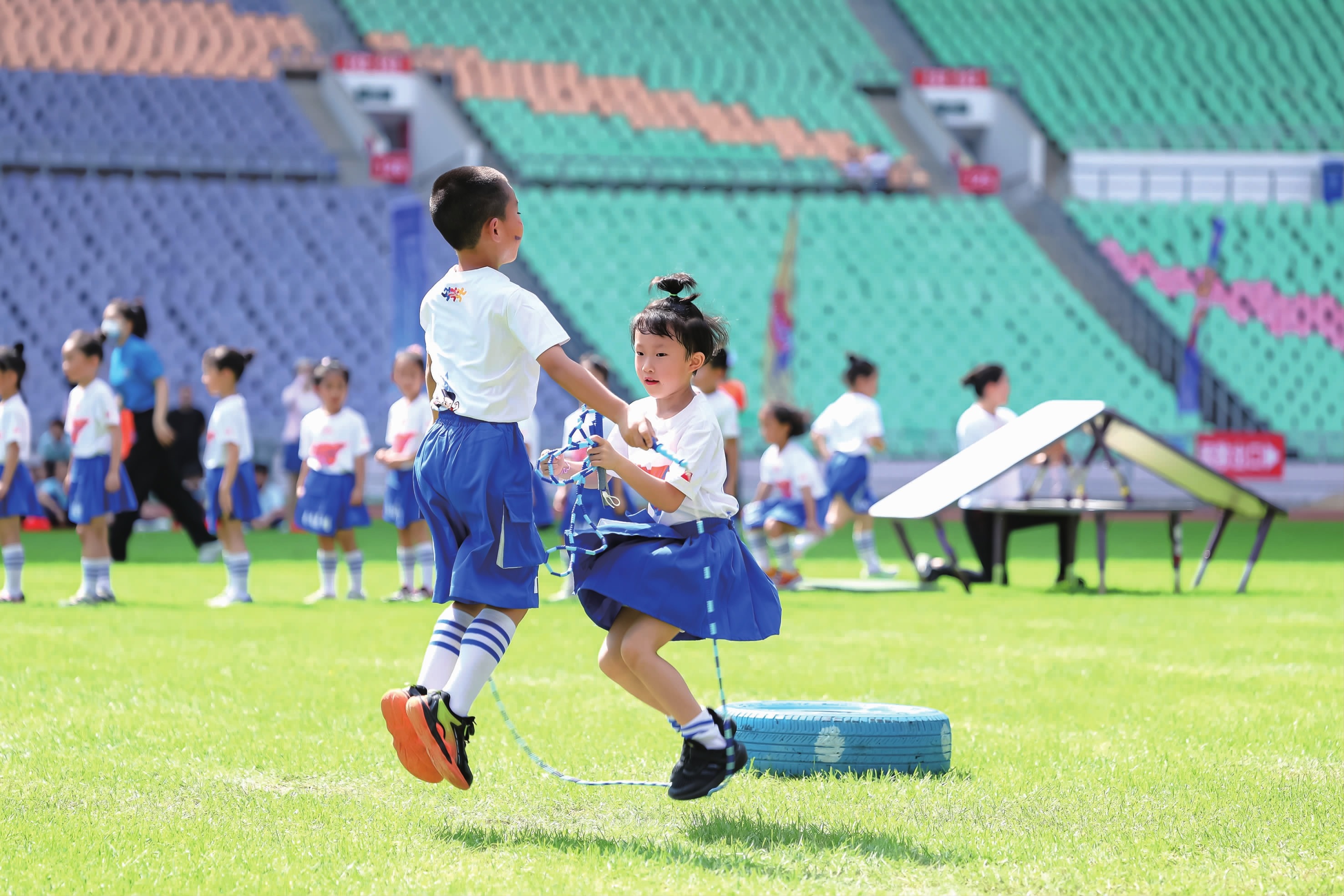 申花迎来2025最后一战，特谢拉、路易斯等多人合同将到期